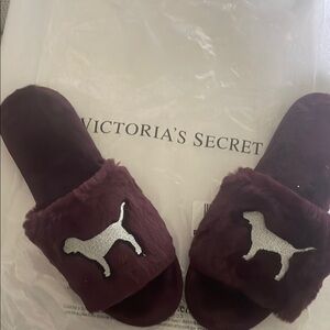 Victoria's Secret Purple Cozy Indoor Slippers NWOT